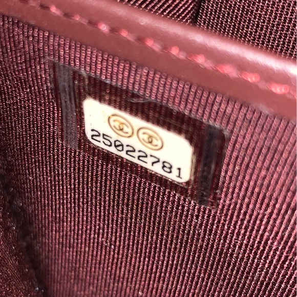 CHANEL long zipped wallet - chevron - Picture 10 of 16